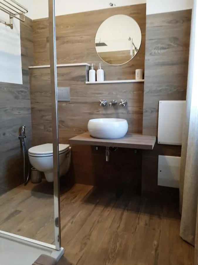 Padiz Room アルツァケーナ